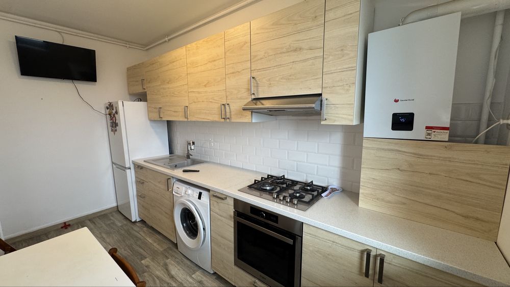 Închiriez garsonieră 40 mp, an construcție 2020