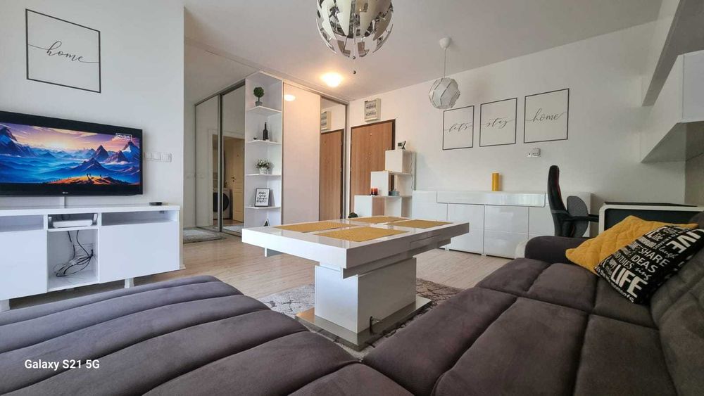 Inchiriez apartament 2 camere Adora Forest