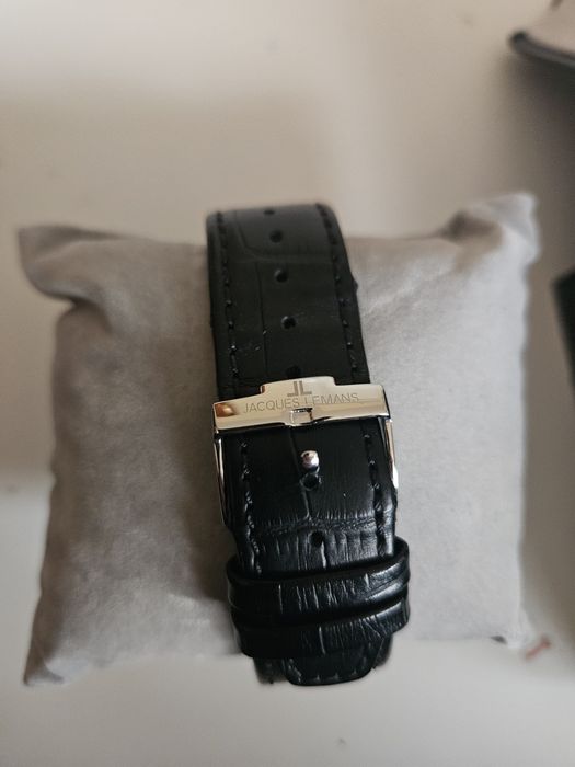 Часовник Jaques Lemans