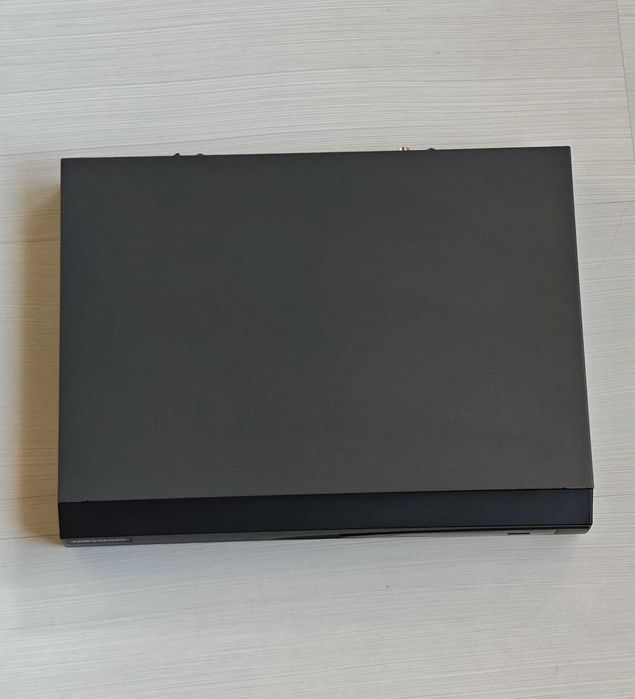 4 канален PoE NVR Hikvision DS-7604NI-E1/4P с 1TB HDD