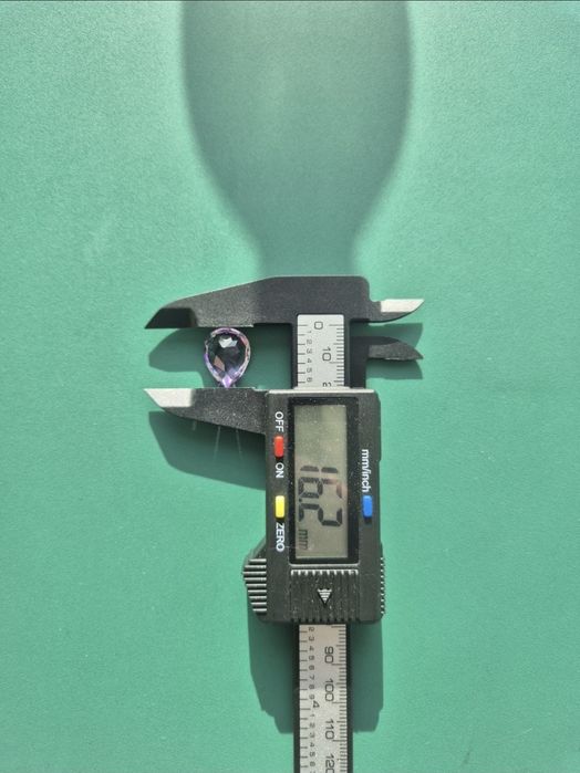 Ametist Natural 9.30 Ct, origine Madagascar