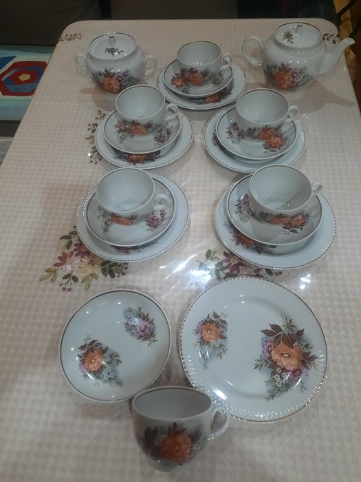 Абсолютно новый, коробочного хранения чайный сервиз на 6 персон (полны