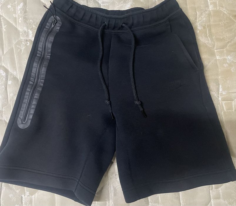 Nike tech shorts