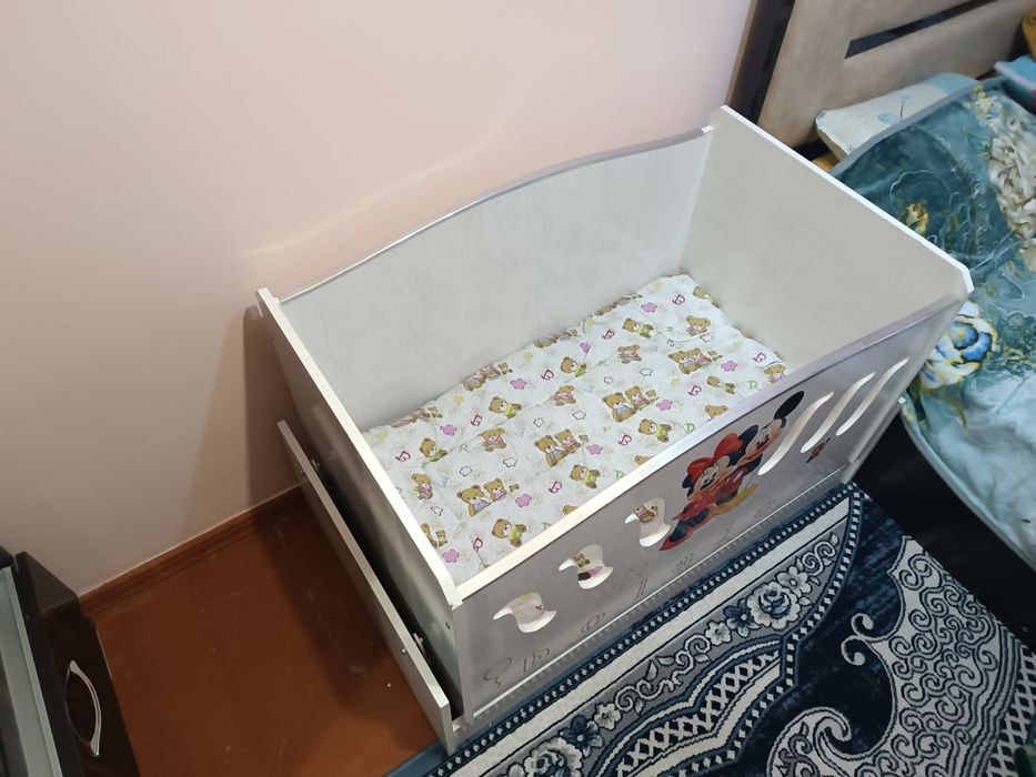 Детская кровать качающаяся