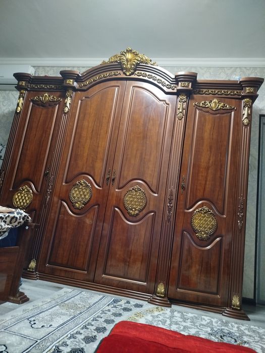 Спални Гарнитур сотилади холати алоо