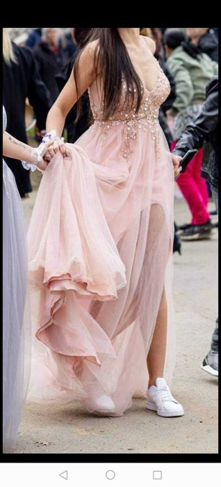 Бална рокля пепел от рози