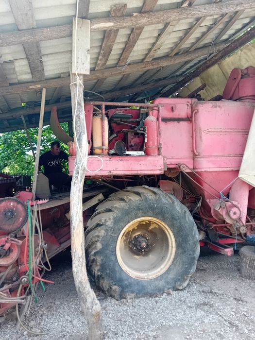Combină massey ferguson 500