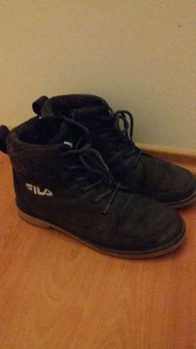 Vand 2 perechi de ghete si 2 perechi de adidași