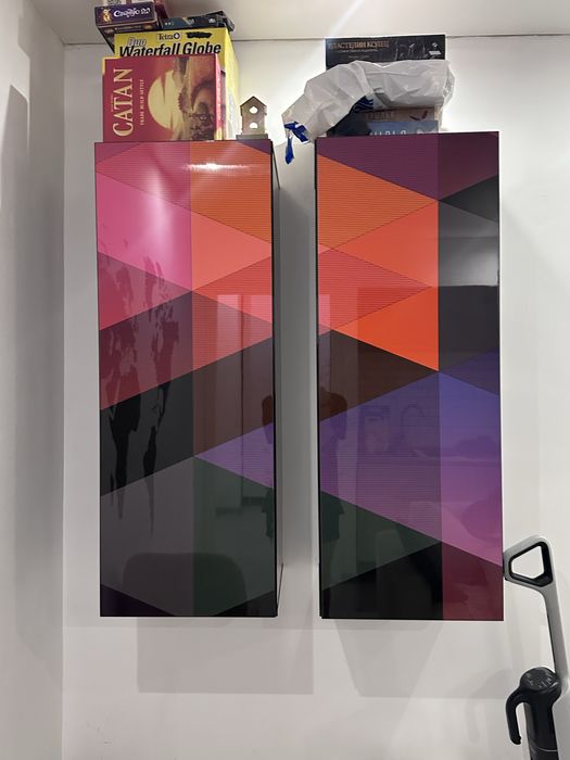 Продам настеный шкаф,пенал