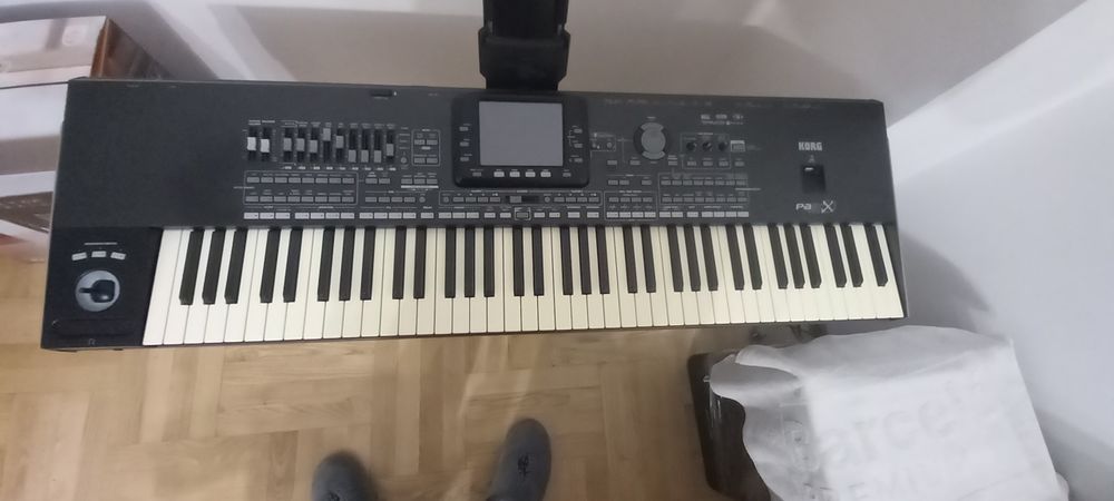 Продавам Korg Pa 3X pro