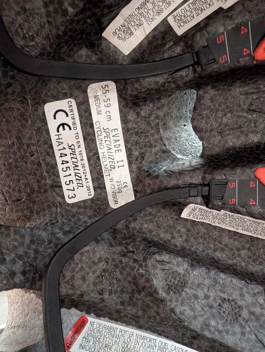 Шосейна Каска Specialized Evade 2