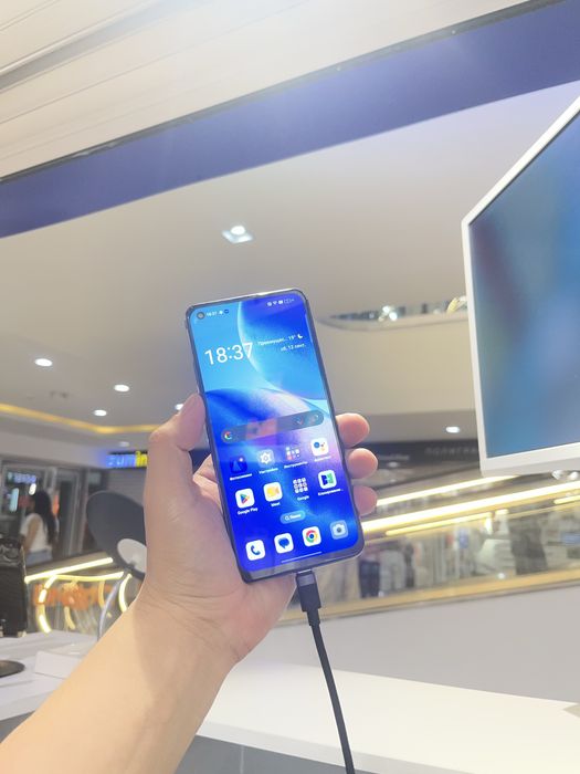 Oppo Reno 5 8+8/128g. Телефон айфон