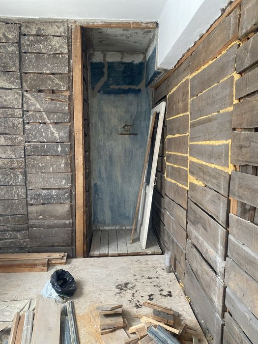 Доски, кафель, строй.мусор даром