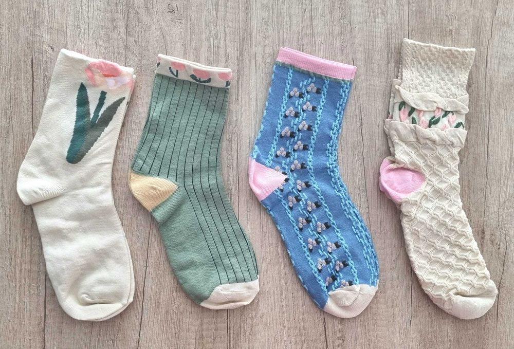 4 бр. елегантни дамски цветни чорапки, one size