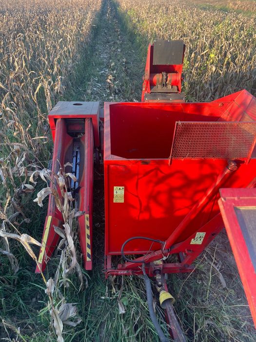 Vând culegătoare de porumb