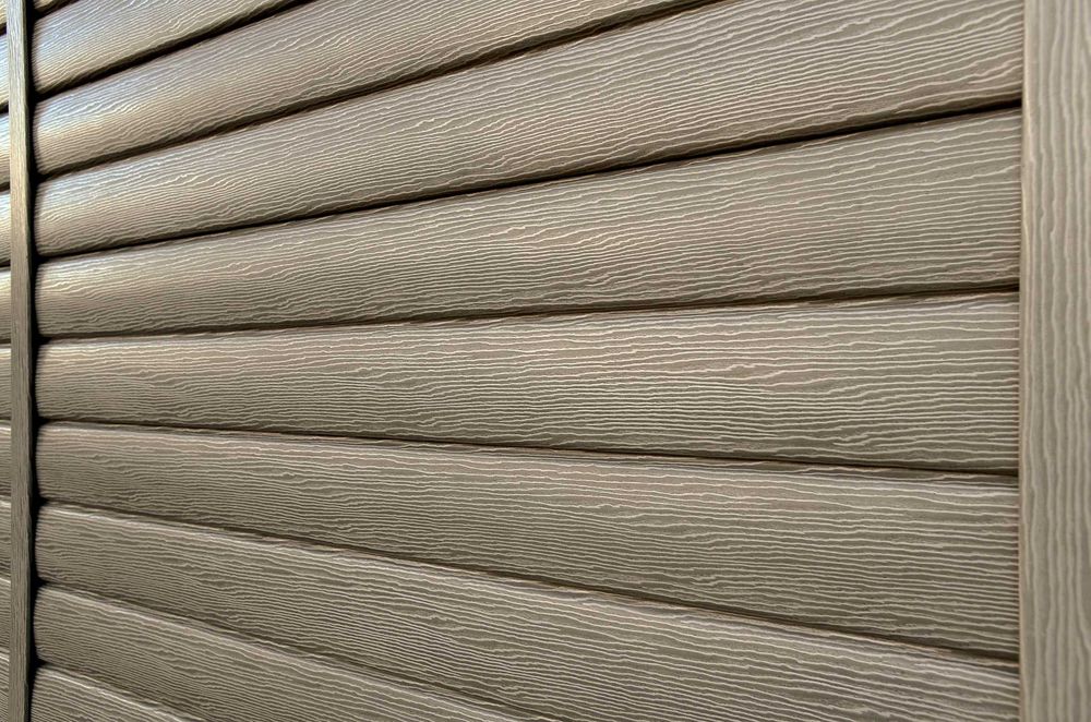 Сайдинг под дерево Дуб. Карнизы, софиты, кирпич, водосток