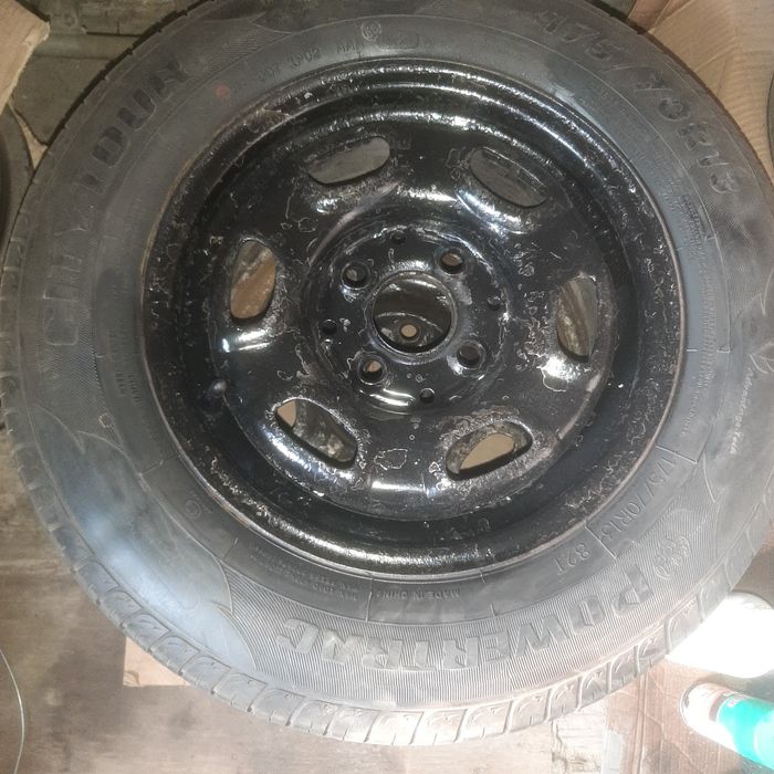 Продам 175 70 r13 комплект.