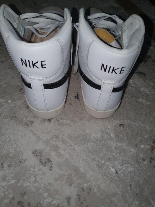 Кроссовки Nike BLAZER MID 77 VNTG