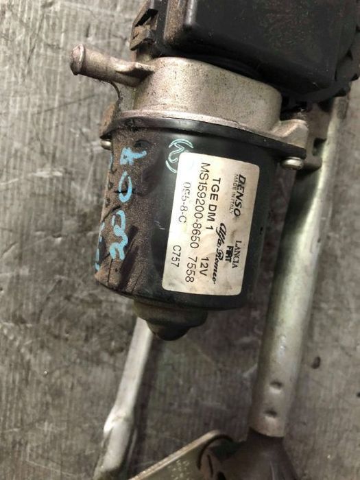 ansamblu stergatoare motoras lancia delta 3 2008-2014