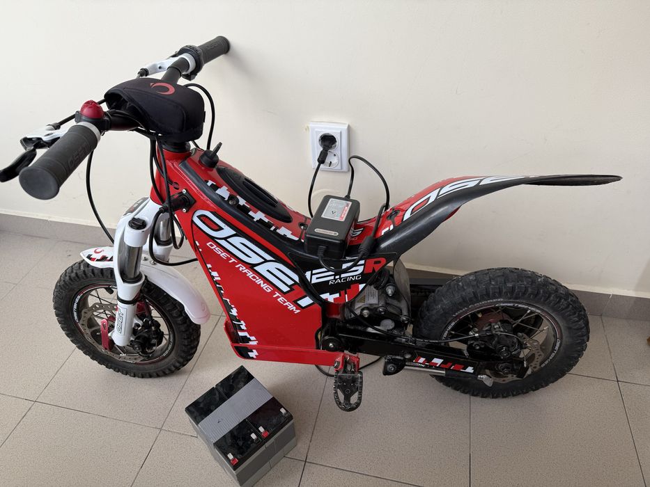 Oset 12.5R + baterie + anvelope
