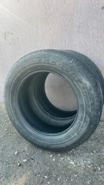 Продам шины 225/65R17