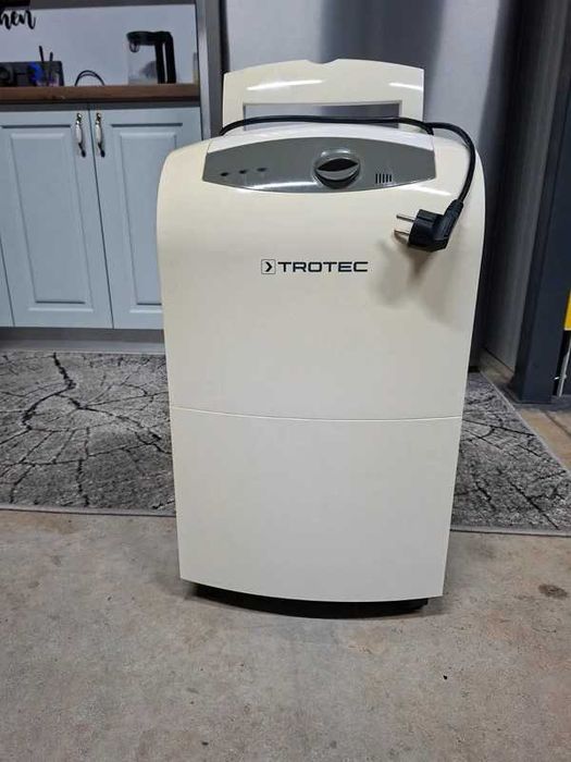 Dezumidificator Trotec TTK100S, 30l/zi, Debit 200mc/h