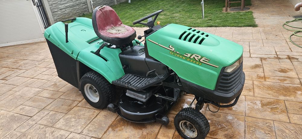 Tractoras de tuns iarba marca SABRE