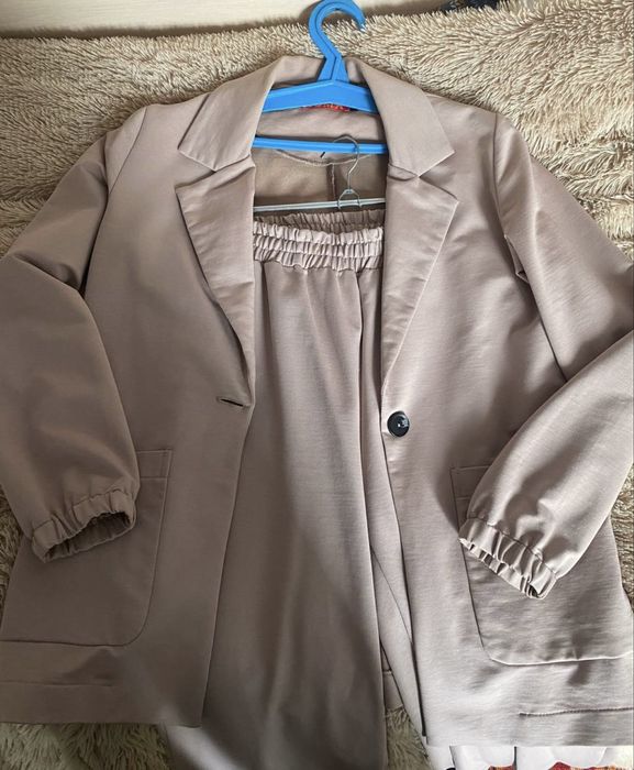 Женский костюм двойка