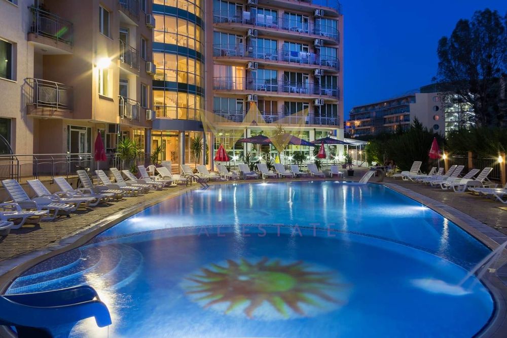 Хотел в Бургас, област-к.к.Слънчев бряг площ 2800 цена 1600000