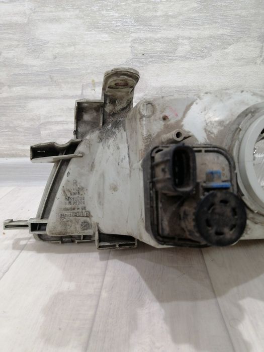 Фары тойота карина е