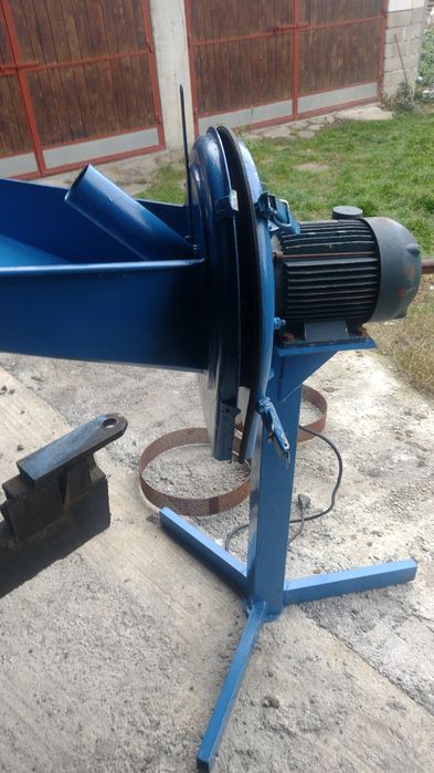 Moara cereale cu ciocanele electrica