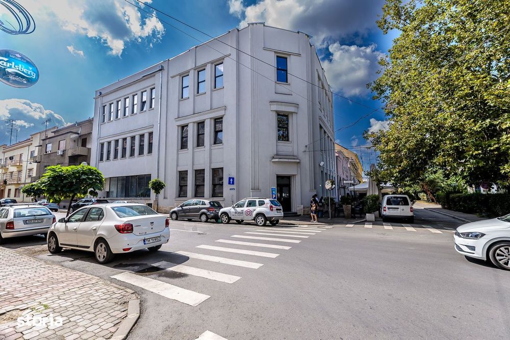 Clădire ultracentrală de vânzare Bulevardul Decebal Comision 0