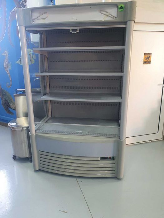 Хладилни витрини