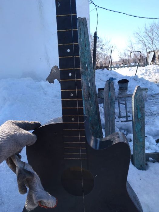 Гитара и домбыра