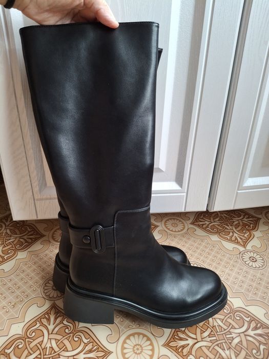 Продам новые сапоги