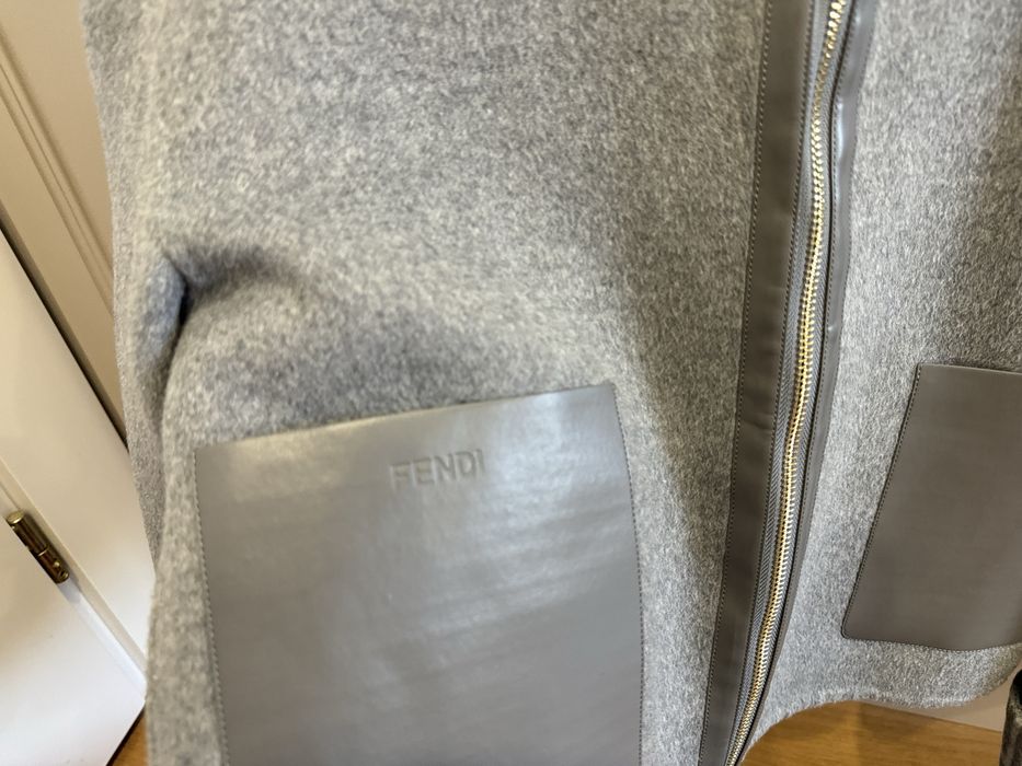 Полупальто Fendi