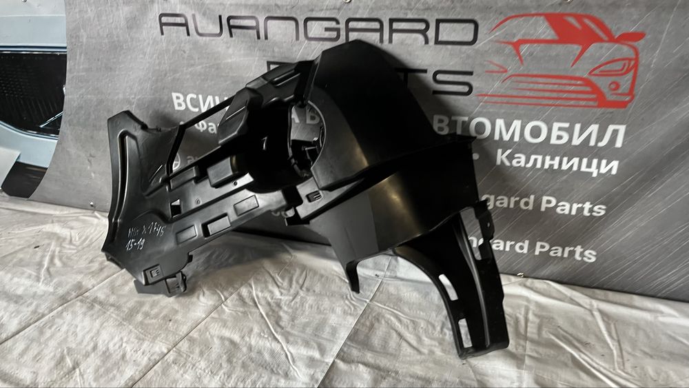 Държач на ляв халоген BMW X1 (2015-2019)