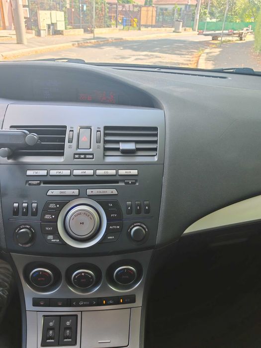 MAZDA 3 2010 — imagine 3