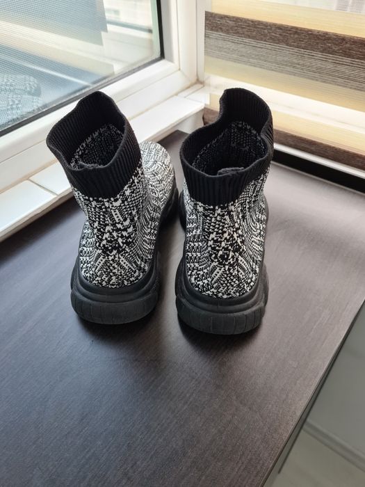 Încălțăminte sport, impecabila