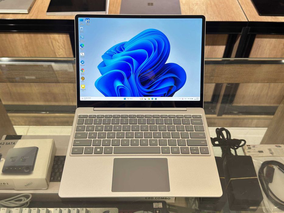 MICROSOFT SURFACE GO 3 CORE i5-1235U ram 16 ssd 256 Сенсорный