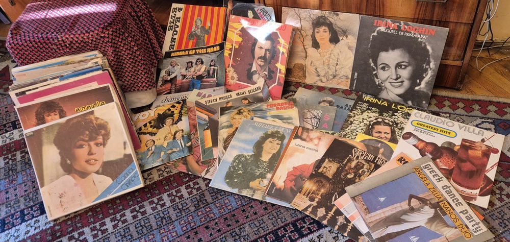 Lot 45 Vinyluri Vintage Românești & Internaționale