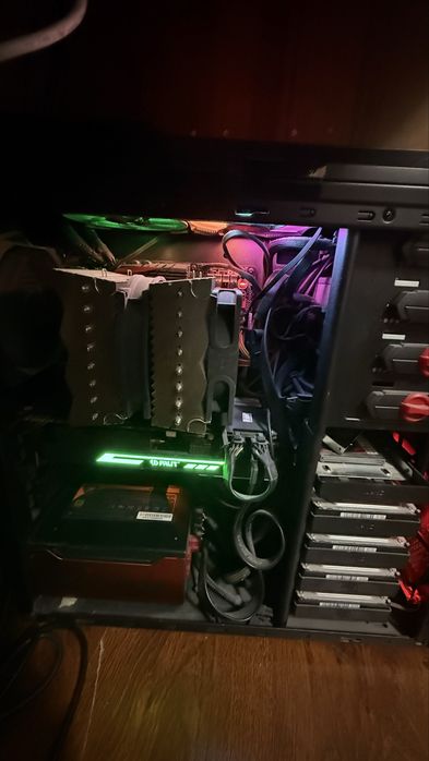 Настолтный компьютер