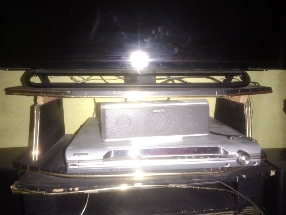 Sony DAV-DZ620K domashaniy kinoteatr yana kalonkalar  ulangan