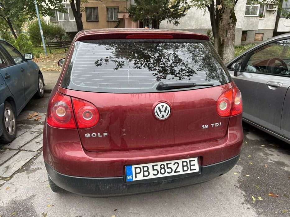 Продавам VW Golf 5