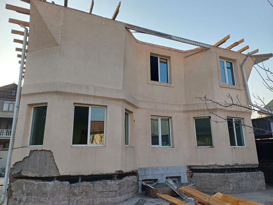 Пластиковые окна с подоконниками