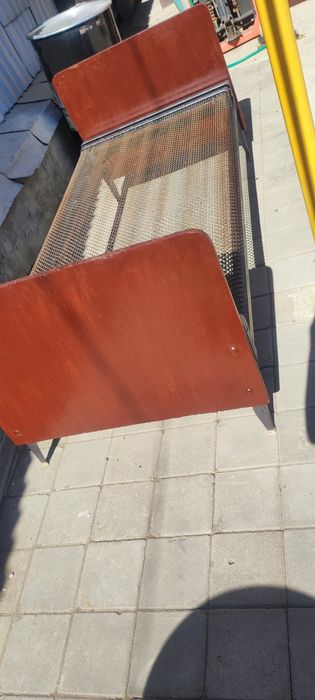 Продам кровать панцирную