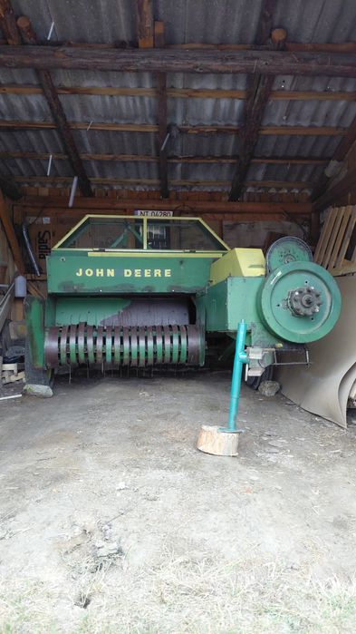 Presa baloti dreptunchiulari Jonh Deere
