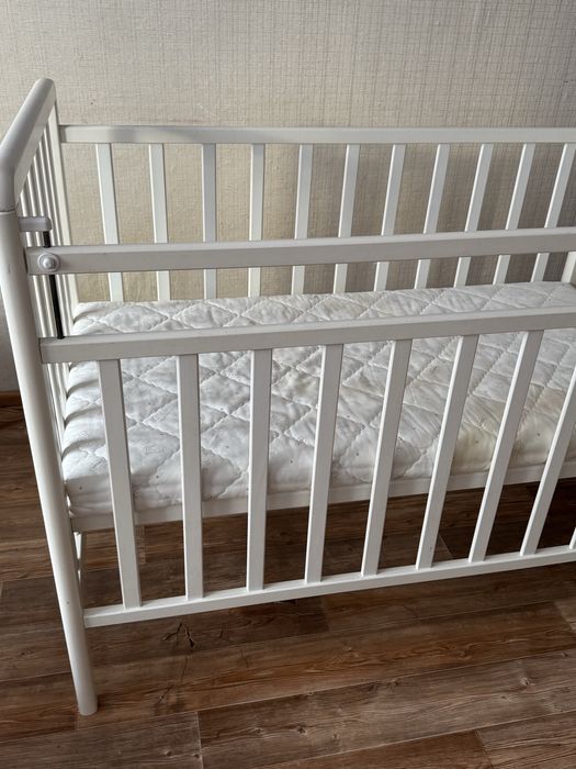 Продам детскую кроватку