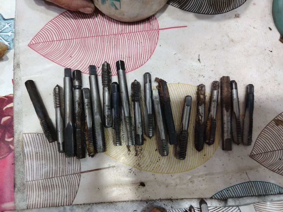 Продам метчик 1/2  по металлу