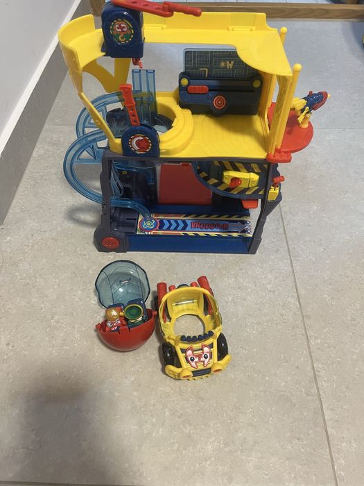 Set de joaca Super zings- sediul central al eroilor